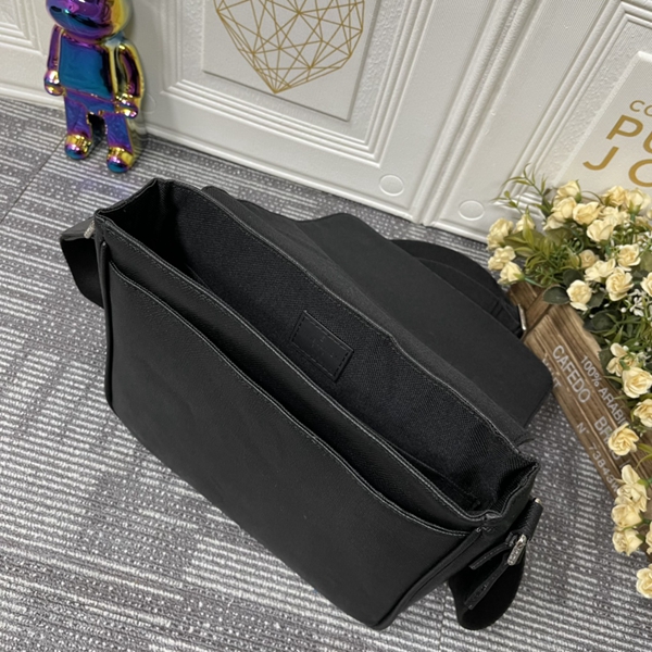 ルイヴィトンバッグ着用イメージ